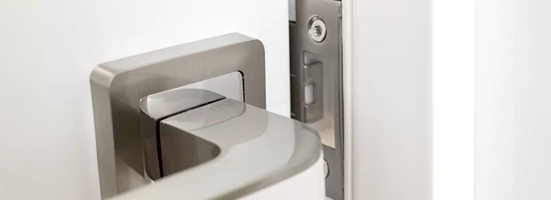 Seamless Integration of Magnetic Locks with Access Control Systems in Carling, ON